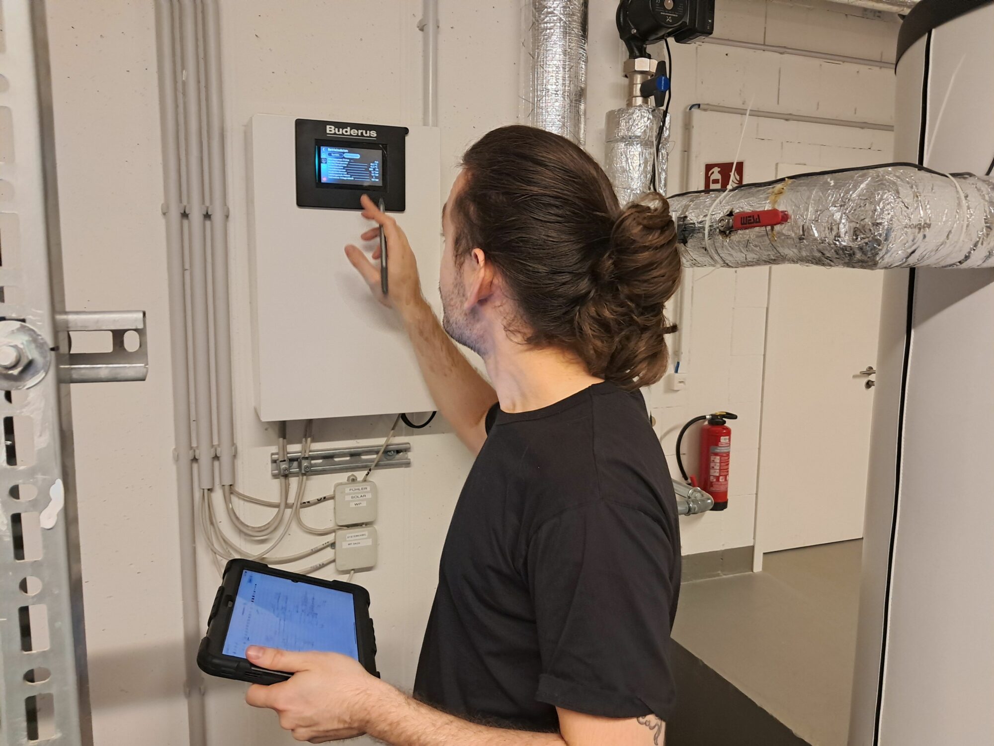 Digitalisierung Heizungskeller - mit den hochmodernen Tools von Delta Heat, inkl. Web-App, Retrofit Monitoring und APIs.